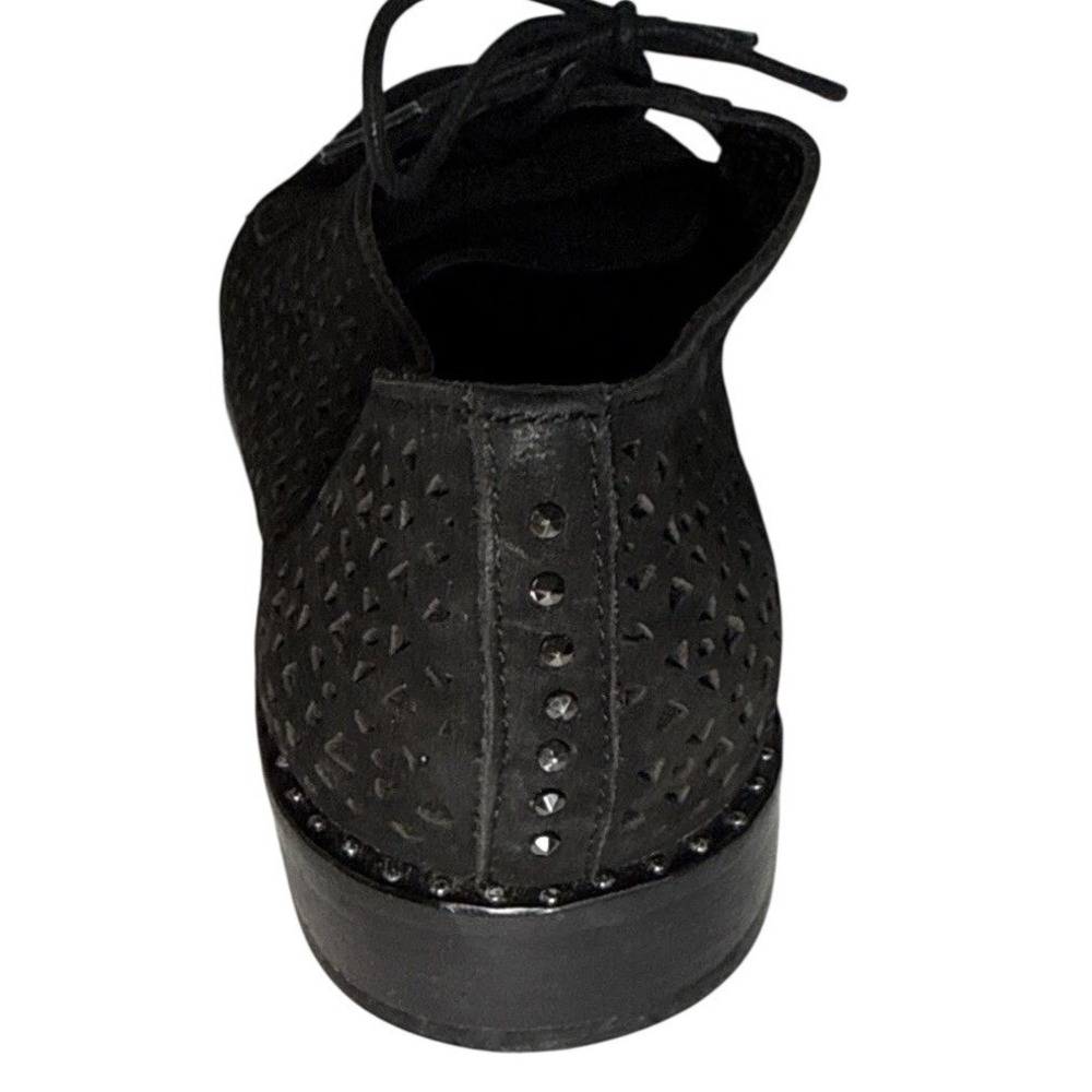 Vince Camuto Lesta Geo Black Oxford Women 9M Laser Cut Suede Flat Studs Academia - Picture 9 of 14